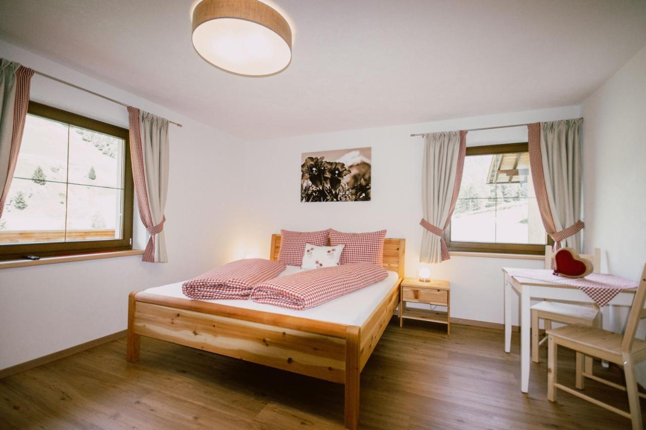 Nedererhof - Gemutliche Zimmer Mit Gemeinschaftskuche Ausserschmirn Extérieur photo